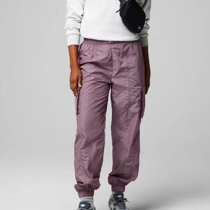 Fabletics Lightweight Cargo Jogger Women Plum Cactus Shine Large